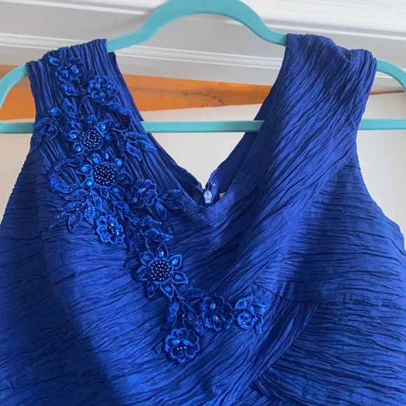 EMMA FASHIONS Royal Blue Shirred Cocktail Dress w/design sz 12 - Picture 4 of 9